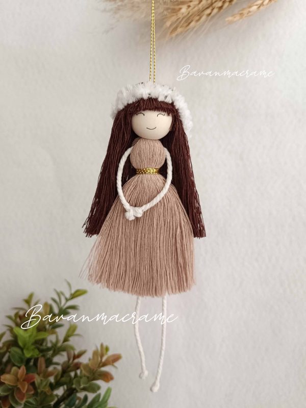 عروسک مکرومه با موی چتری